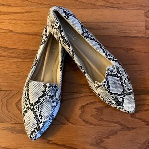MUSSHOE Snake Print Size 10 Loafers NWT